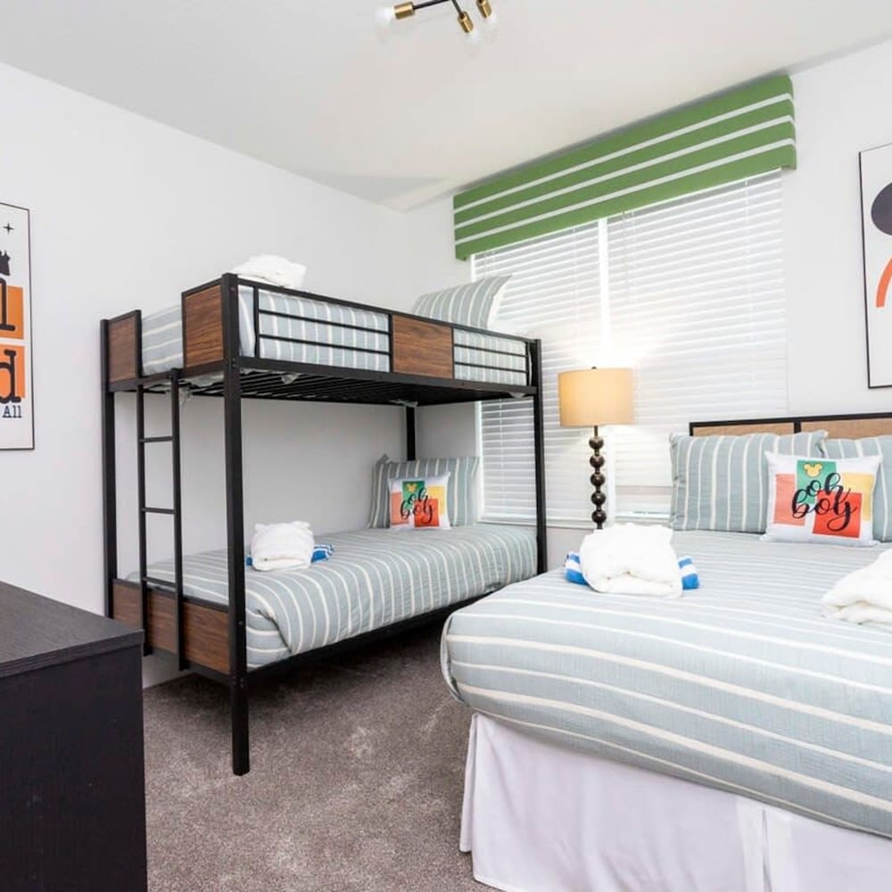 Spacious Comfy Retreat Prime Location Amazing - photo 28