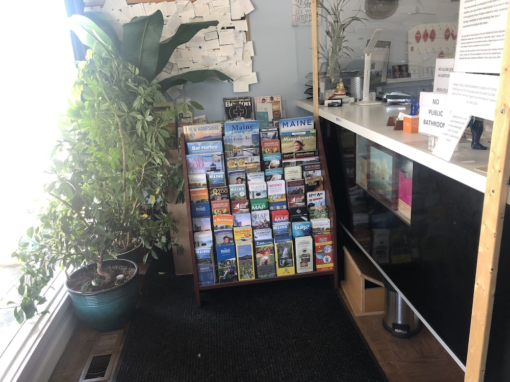 Copper Lantern Motor Lodge - photo 4