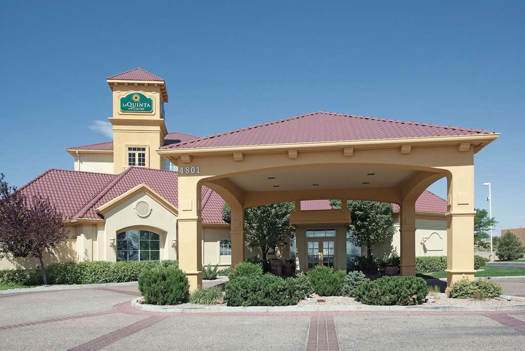 La Quinta Inn & Suites by Wyndham Pueblo - photo 4