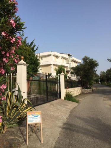 Qerana’s rooms: Corner of nature in Golem, Albania