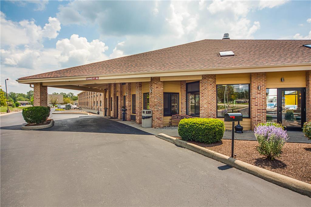 Quality Inn Decatur near US 224 in Decatur, United States