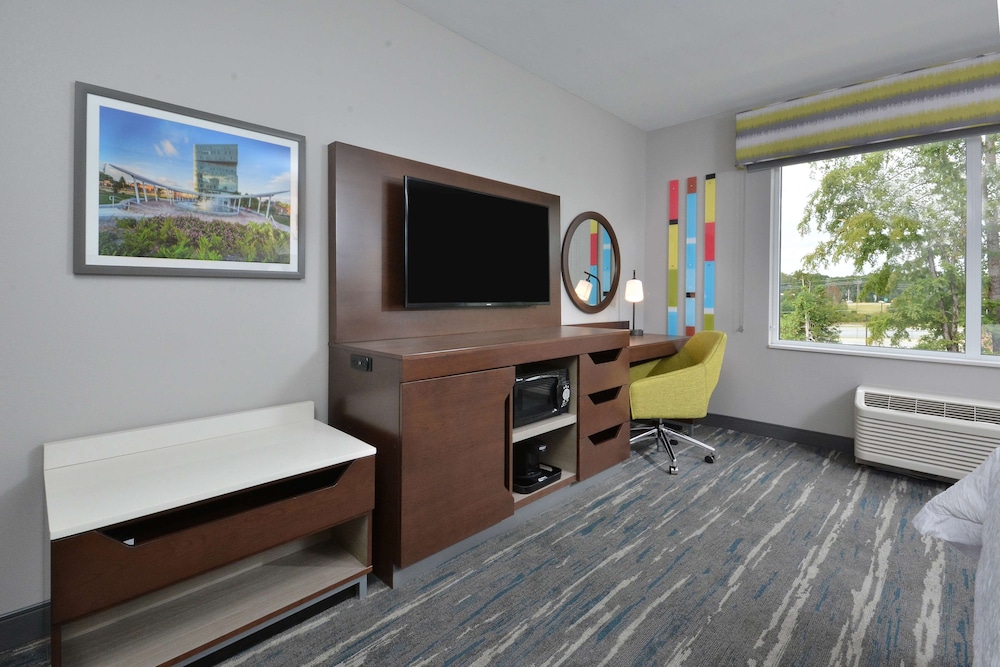 Hampton Inn & Suites by HIlton Charlotte North I 485 - photo 25