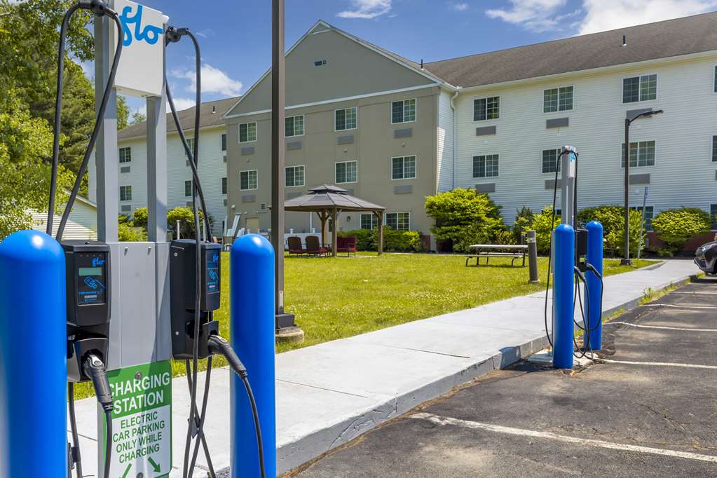 Best Western Plus Berkshire Hills Inn & Suites - photo 37