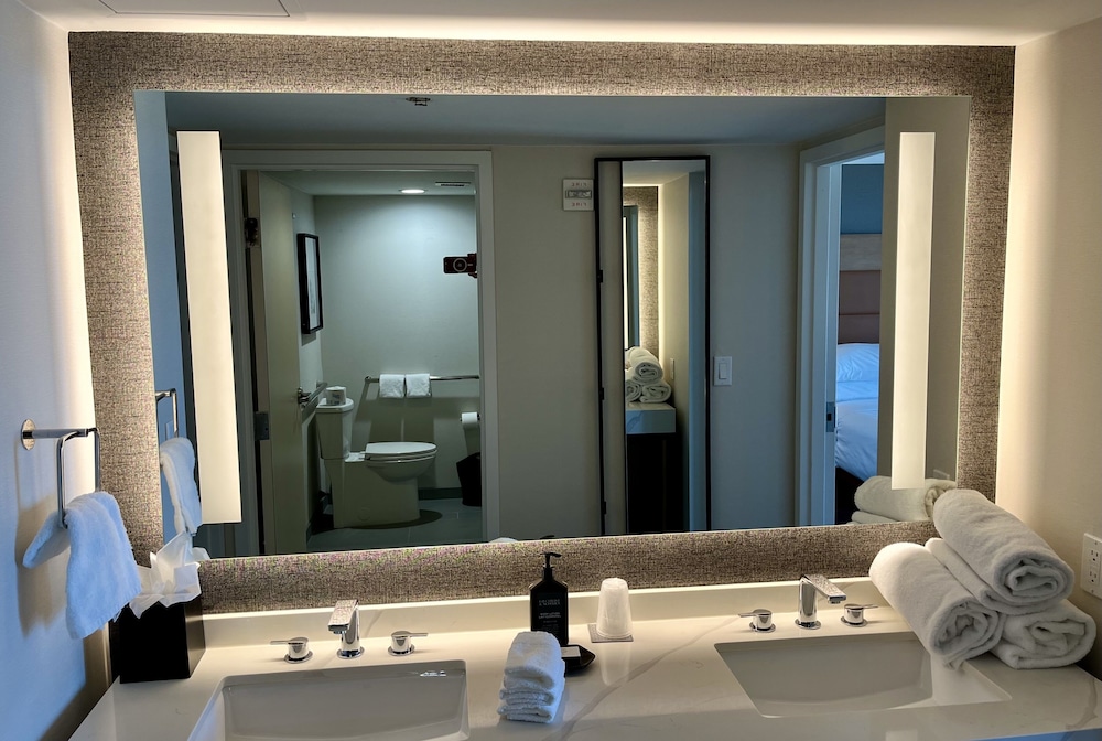 Sheraton Virginia Beach Oceanfront Hotel - photo 95