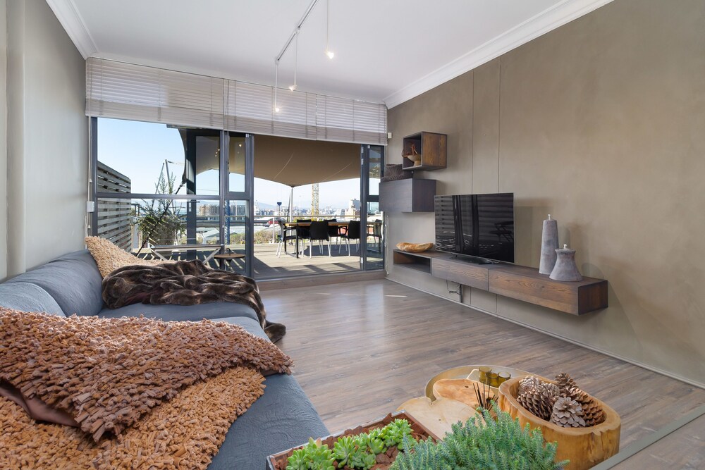 Hillhouse 302 — 4-Star Luxury Hotel in Cape Town, South Africa