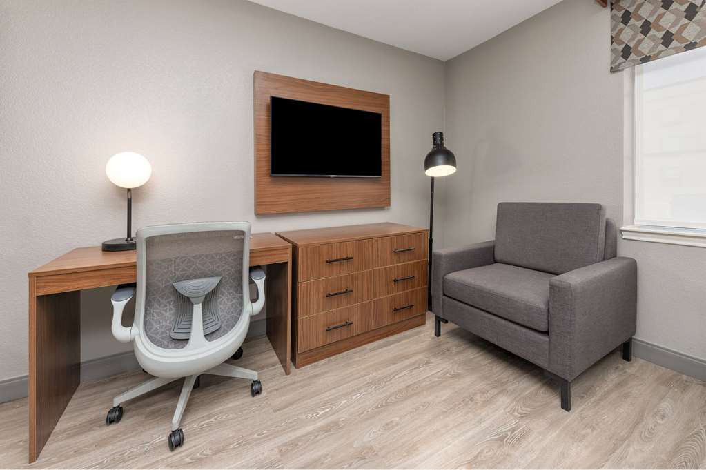 Hawthorn Extended Stay by Wyndham Bedford Dallas - photo 24