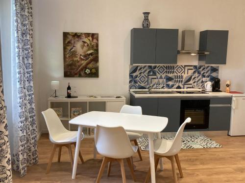 Domus Provinciae — 4-Star Luxury Hotel in Rome, Italy