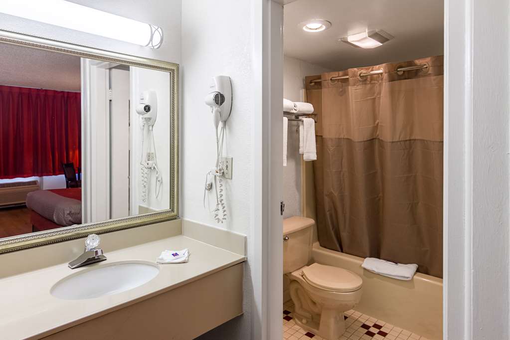 Motel 6 Groton CT Casinos Nearby - photo 22