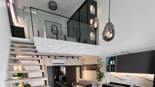 Loft Moderno 500m Praia Piscina Sauna WiFi 1GB — 4-Star Luxury Hotel in Florianopolis, Brasil