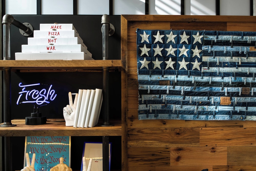 Moxy Washington DC Downtown - photo 4