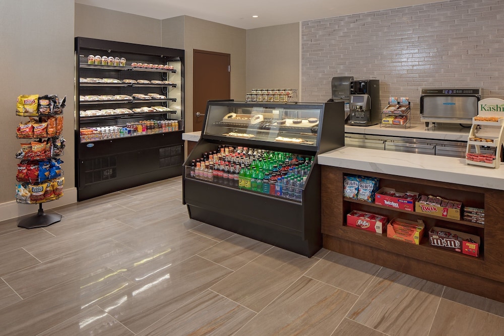 Nashville Airport Marriott - photo 13