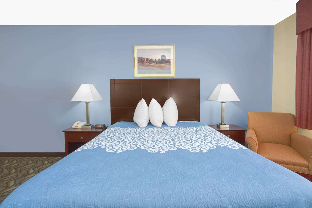 Days Inn by Wyndham North Platte - photo 12