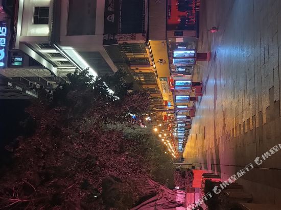 Iu Hotel - carbon neutral hotel in Suining