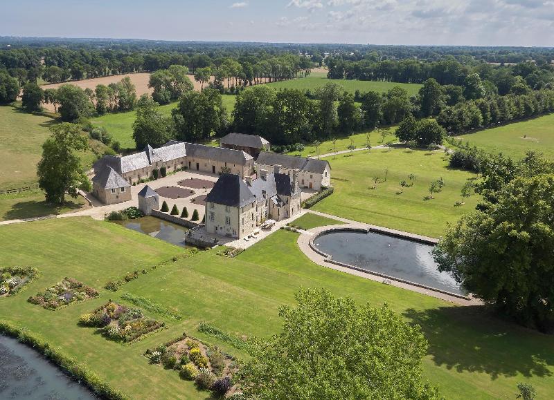 Manoir de Cleronde — hotel in Thaon