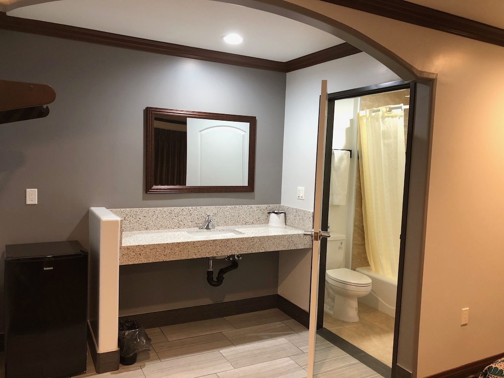Starlight Inn South El Monte - photo 15