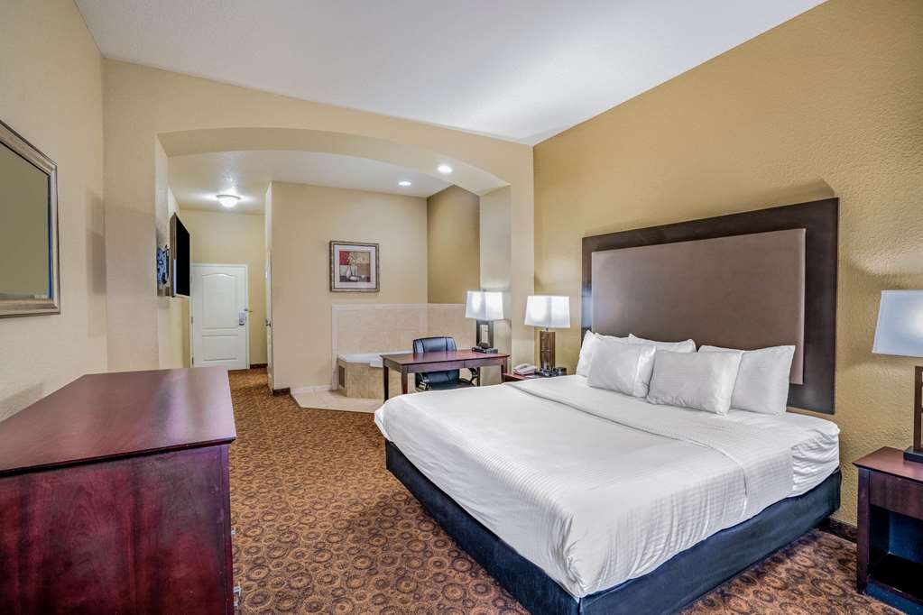 La Quinta Inn & Suites by Wyndham Vicksburg - photo 23