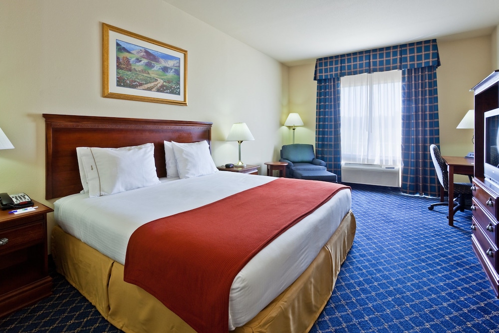 Holiday Inn Express Hotel & Suites Paragould by IHG - photo 16