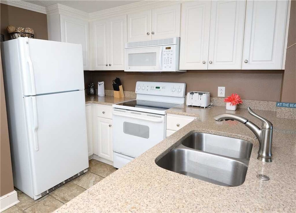 Majestic 2202 West Tower 1 Four Bedroom Condo - photo 14