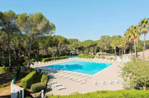 Charmant 2 Pieces Au Cœur Des Golfs de Saint Raphael in Saint-Raphael, France