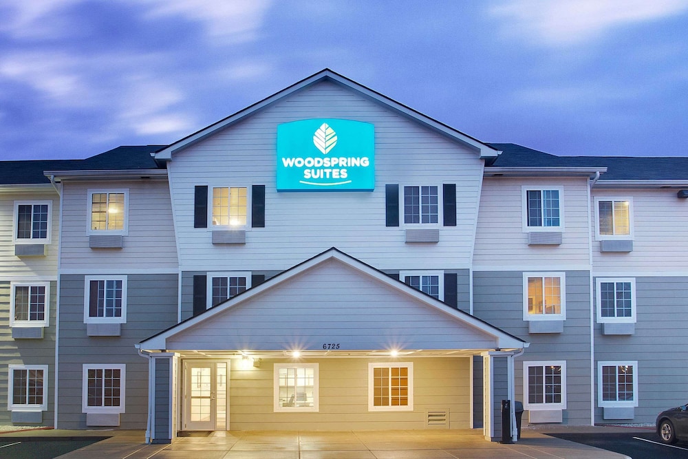 WoodSpring Suites Cincinnati Fairfield - photo 23