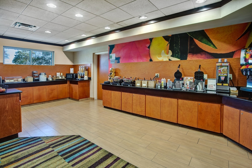 Fairfield Inn & Suites by Marriott Lexington North - photo 31