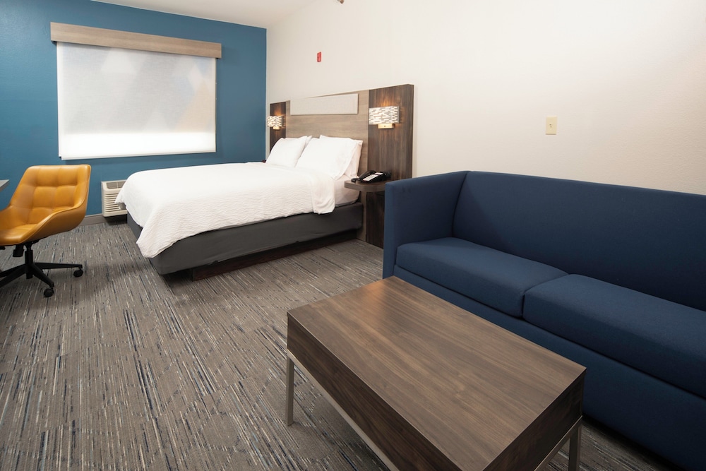 Holiday Inn Express Hotel & Suites Canyon by IHG - photo 40