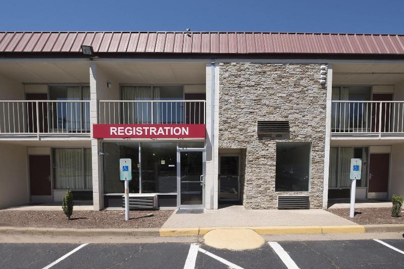 Red Roof Inn Dumfries Quantico — hotel in Dumfries