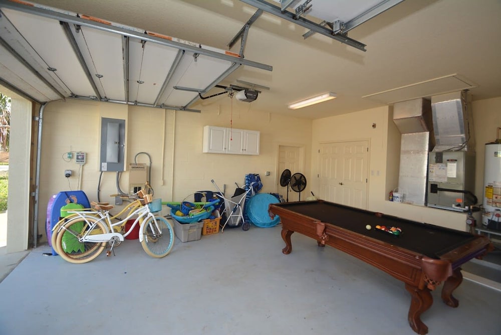 Ocean View Paradise Steps away from the Beach Will Accommodate Up To 10 People including 1 3 Fa - photo 57