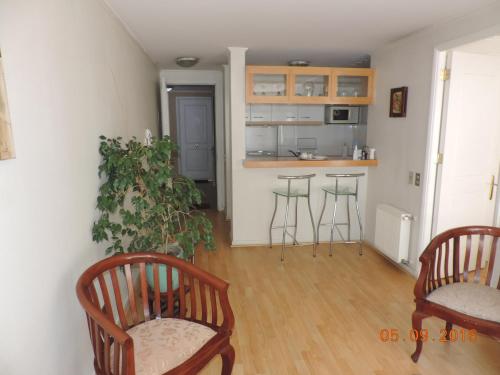 At Home Roger de Flor