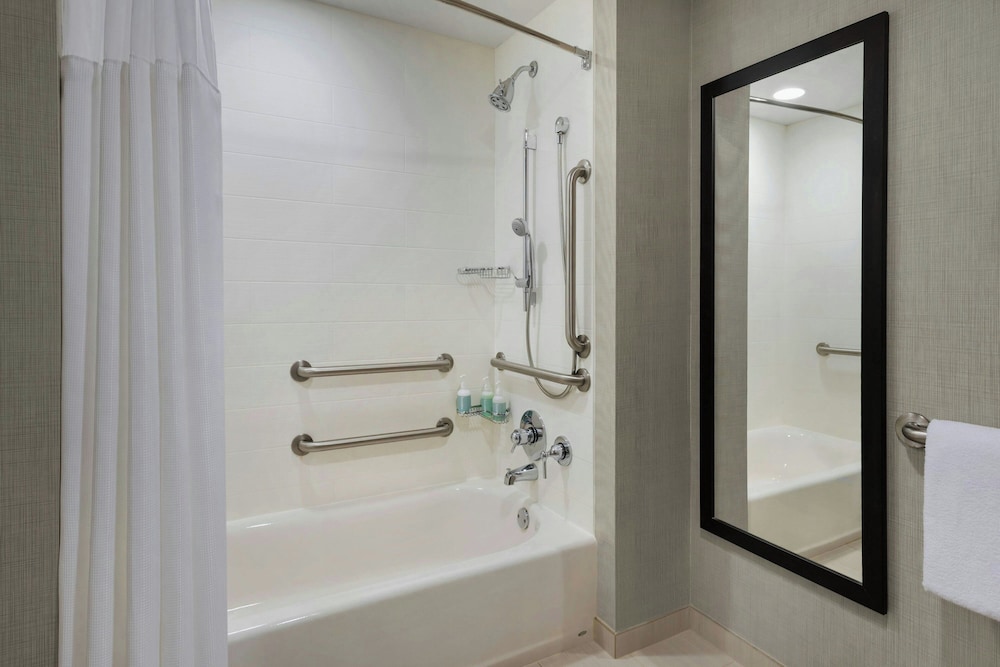 Residence Inn by Marriott Philadelphia Valley Forge - photo 11