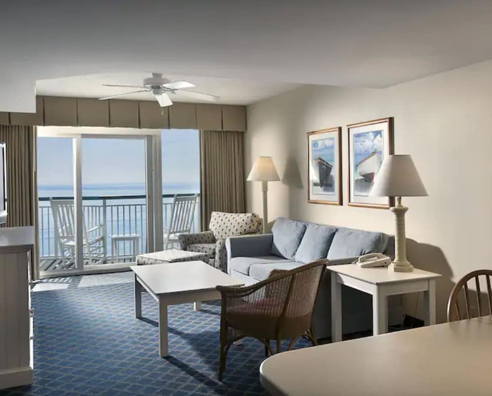 Hampton Inn & Suites Myrtle Beach Oceanfront - photo 27