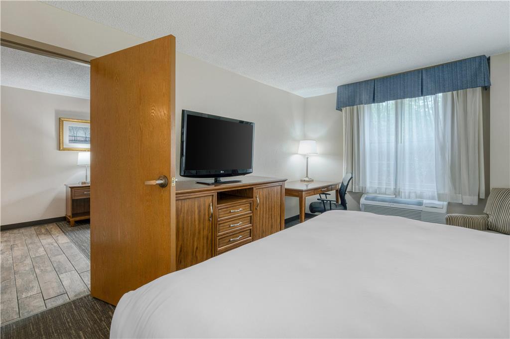 SureStay Plus Hotel by Best Western Elizabethtown Hershey - photo 41
