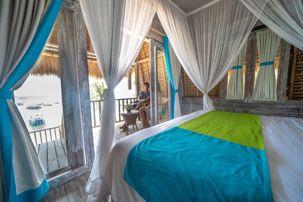 Hai Tide Beach Resort
