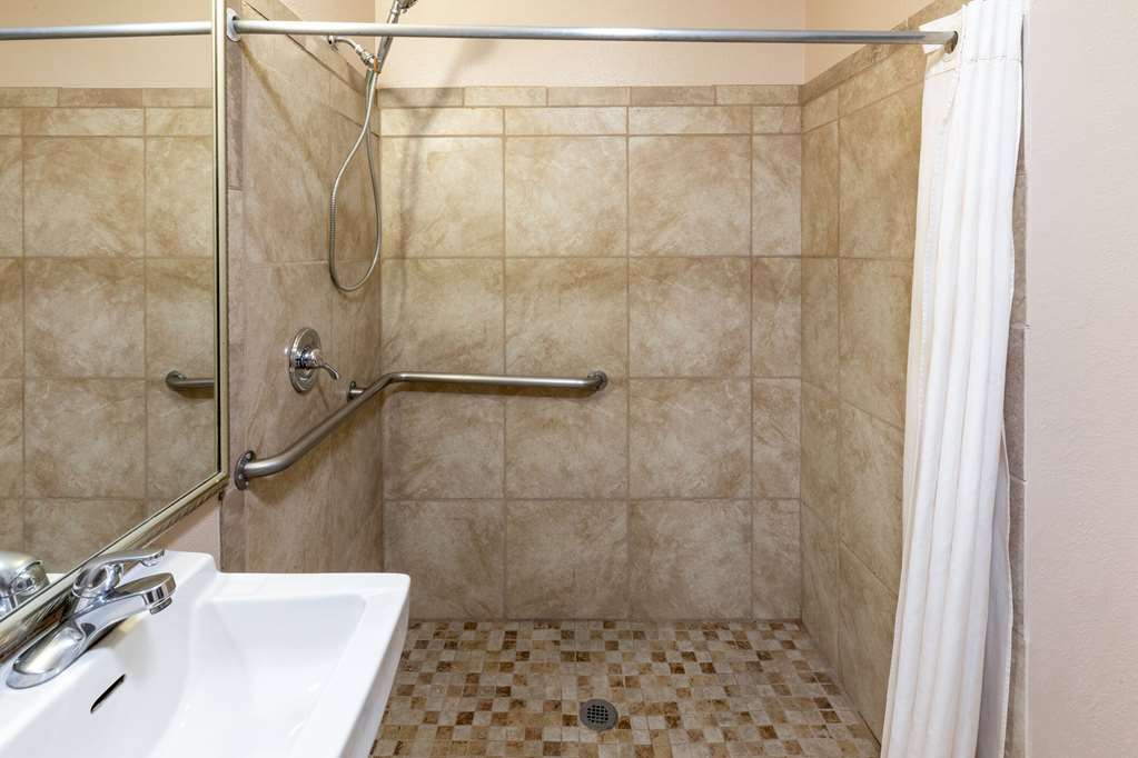 Super 8 by Wyndham Garland Rowlett East Dallas Area - photo 23