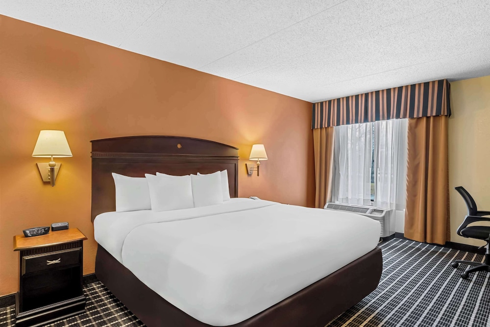 Comfort Inn & Suites Somerset New Brunswick - photo 5