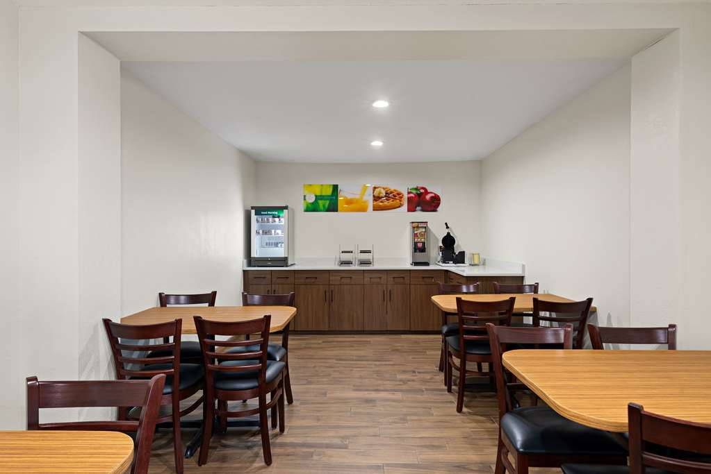 Quality Suites Wildwood The Villages - photo 27