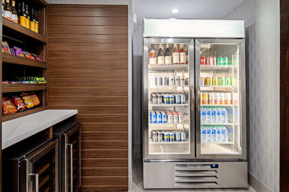 Holiday Inn Express Hotel & Suites Atascadero by IHG - photo 60