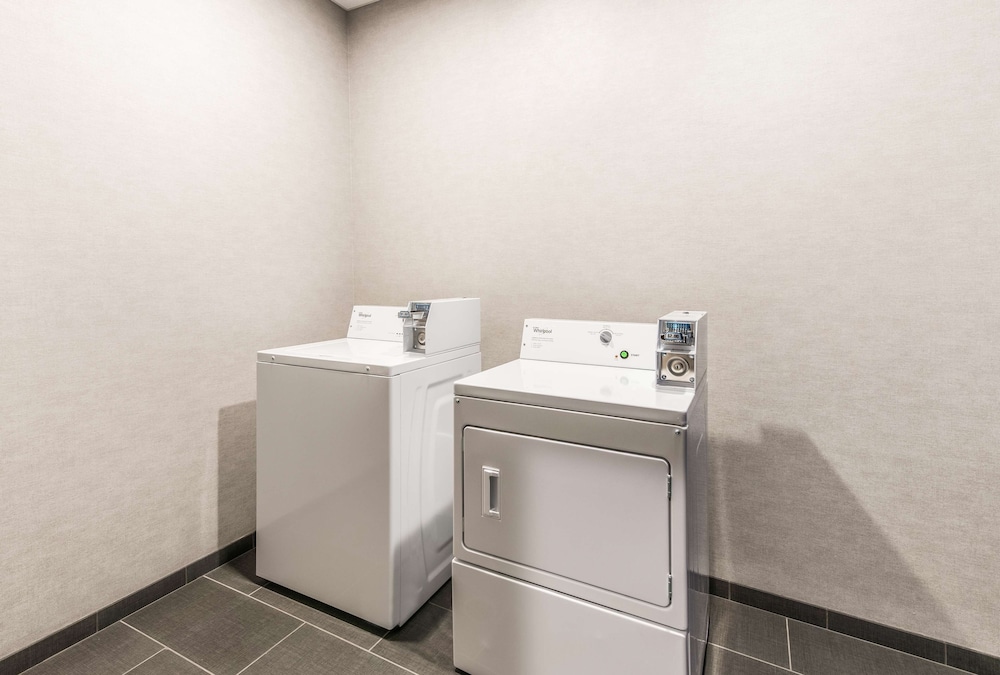 Hampton Inn & Suites Benton Harbor - photo 31