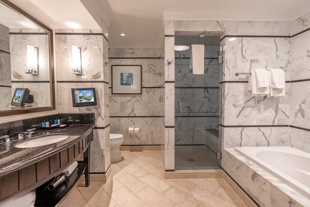 Fontainebleau Miami Beach Private Luxury Suites - photo 298