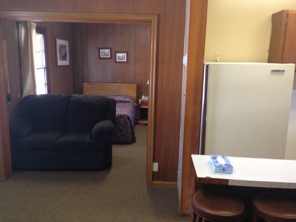 Jamestown Motel - photo 23
