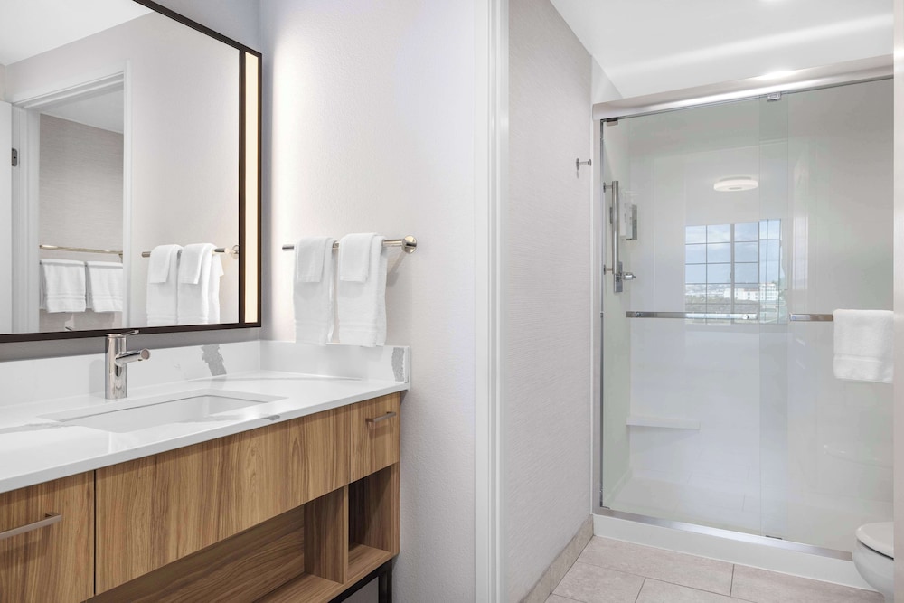 Homewood Suites by Hilton San Diego Airport Liberty Station - photo 28