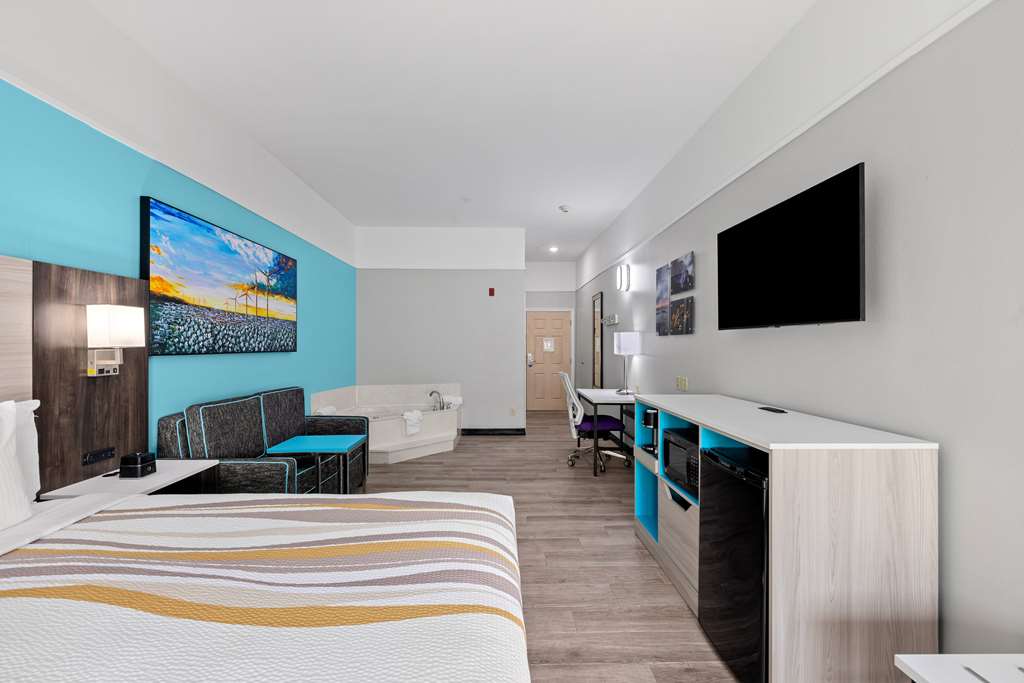 La Quinta Inn & Suites by Wyndham Raymondville - photo 65
