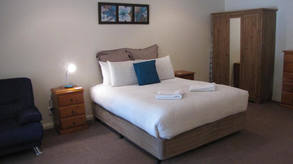 1839 Cottages — 4-Star Luxury Hotel in Willunga, Australia