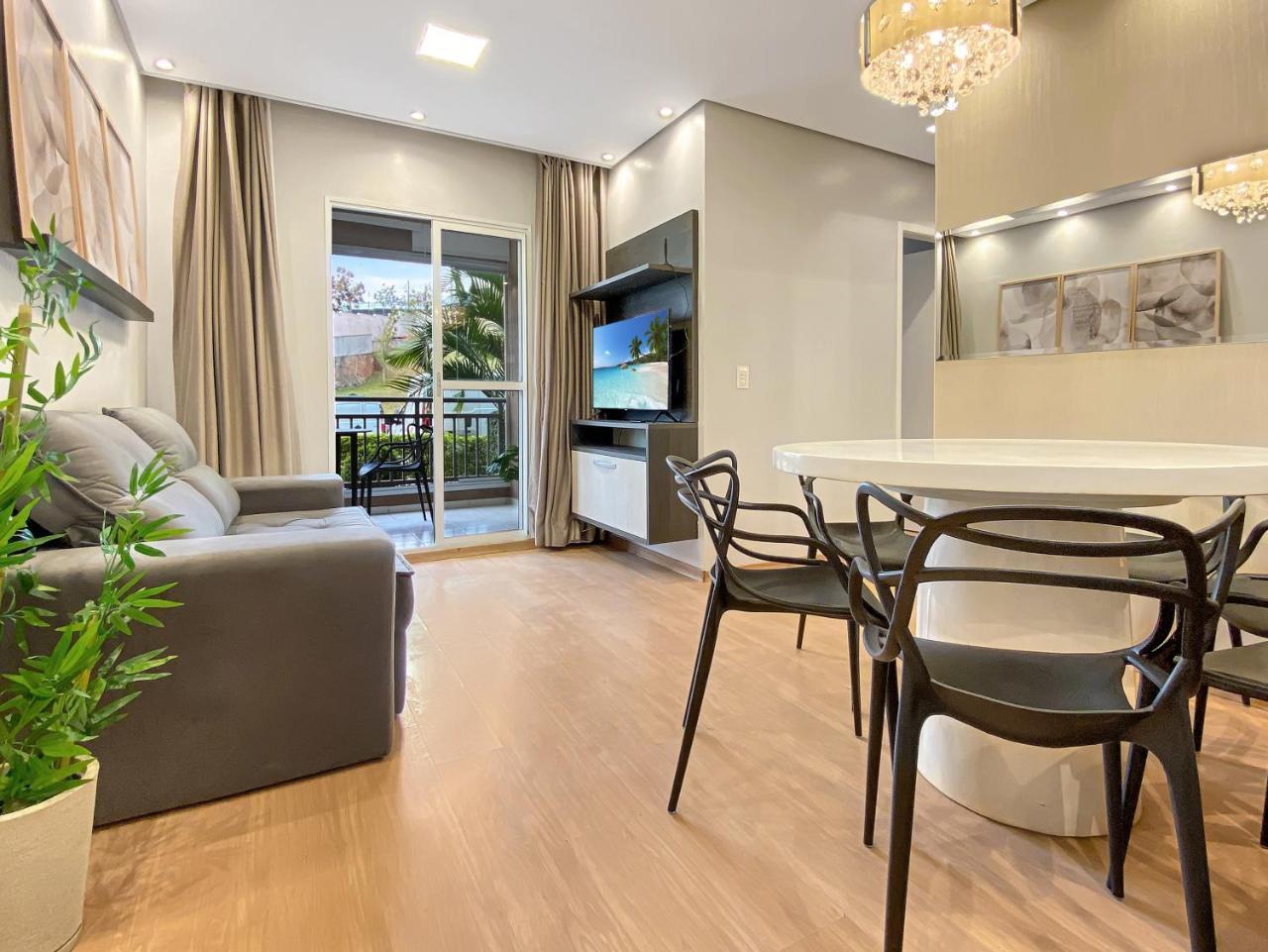 Pool 1 Suite 2 Bedrooms Modern Balcony — Carapicuiba — photo 4