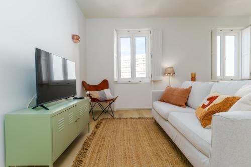 Modern & Cozy Faro Mercado Apt 21 by Lisbeyond — 4-Star Luxury Hotel in Faro, Portugal
