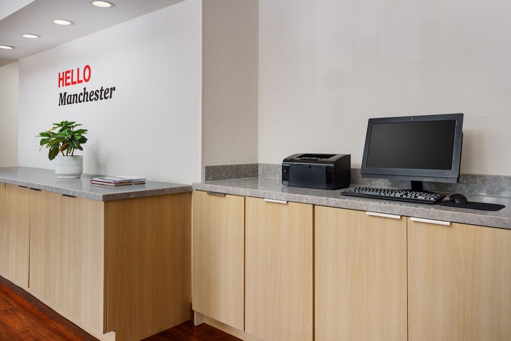 TownePlace Suites by Marriott Manchester - photo 3