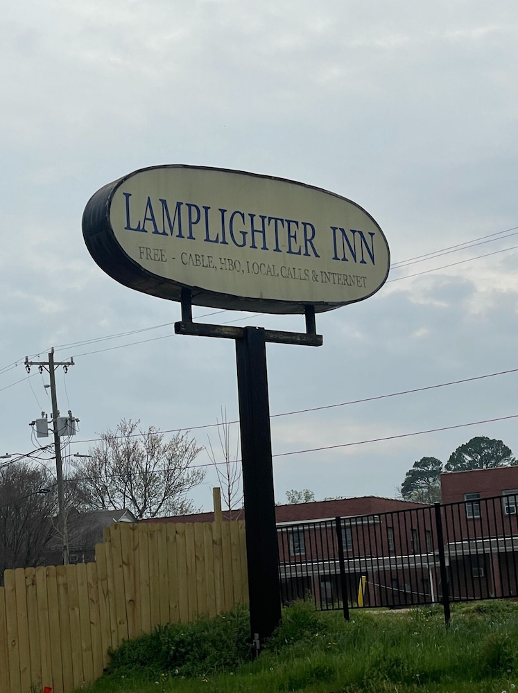 Lamplighter Inn By OYO Charlotte Airport Area - photo 33