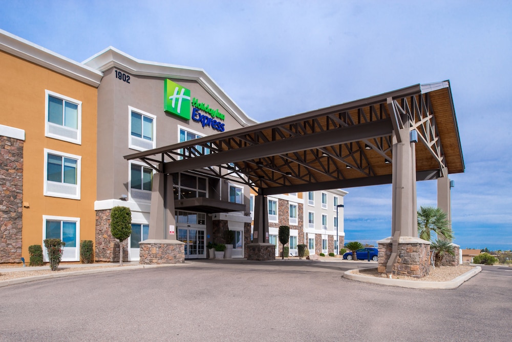 Holiday Inn Express Sierra Vista an IHG Hotel - featured photo