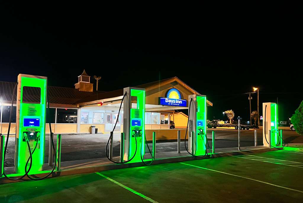 Days Inn by Wyndham Van Horn TX - photo 16