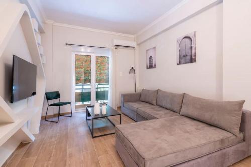 Classy 2 Bedroom Urban Apartment — 4-Star Luxury Hotel in Athens, Greece